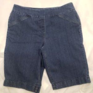 Women's Westbound Shorts Size 18